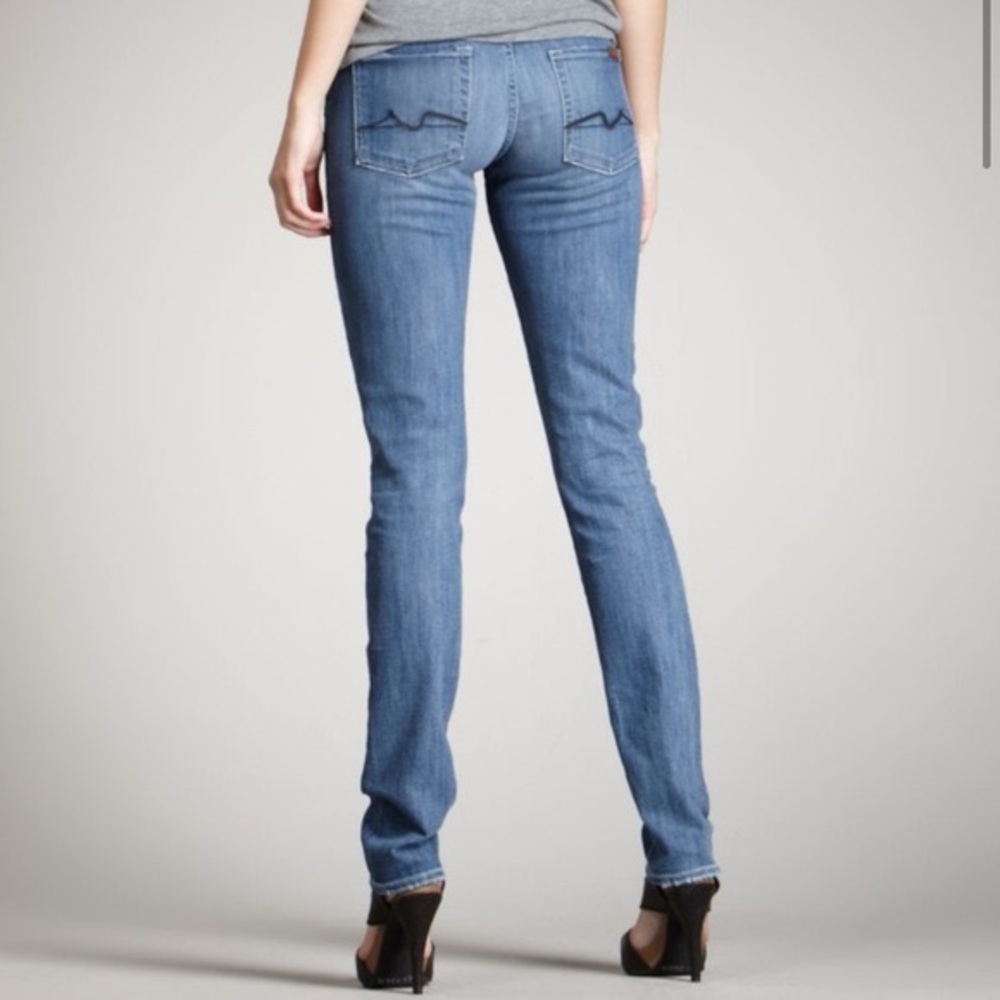 7 For All Mankind Women's Roxanne Straight/Skinny Leg Jeans in Light Wash